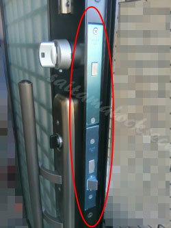 ケースロックを新品に交換する