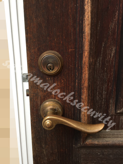 輸入玄関ドアASSA ABLOY