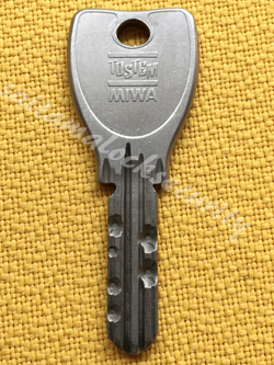 tostem鍵交換