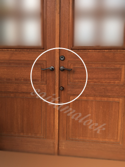 Snickarper Door